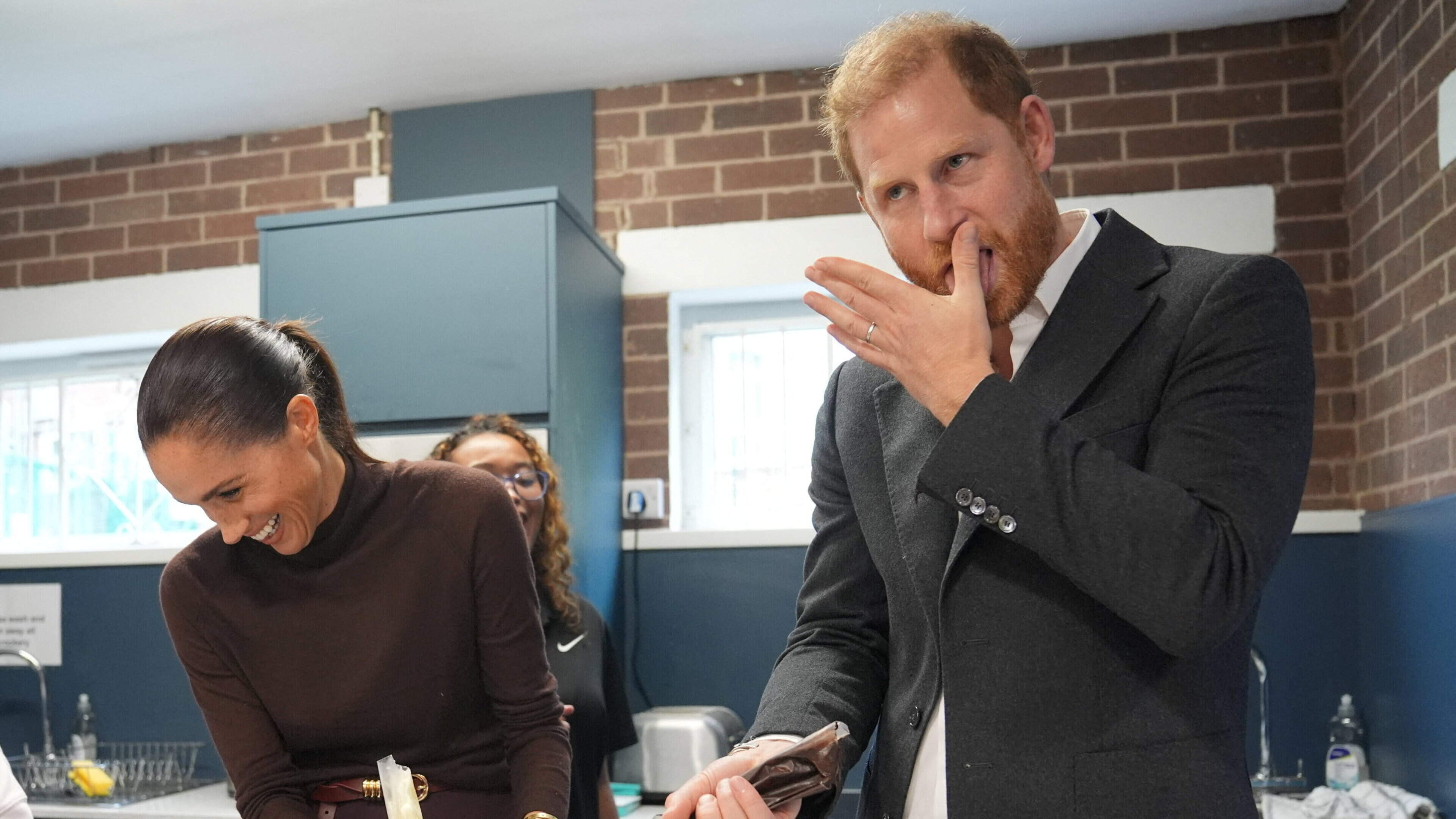 ‘It’s wonderful to be back’ – Harry and Meghan on first outing since return to the UK